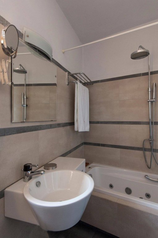 Фото Poikilma Alonissos Villas