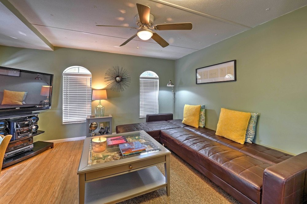 Фото Miami Beach HomeStay