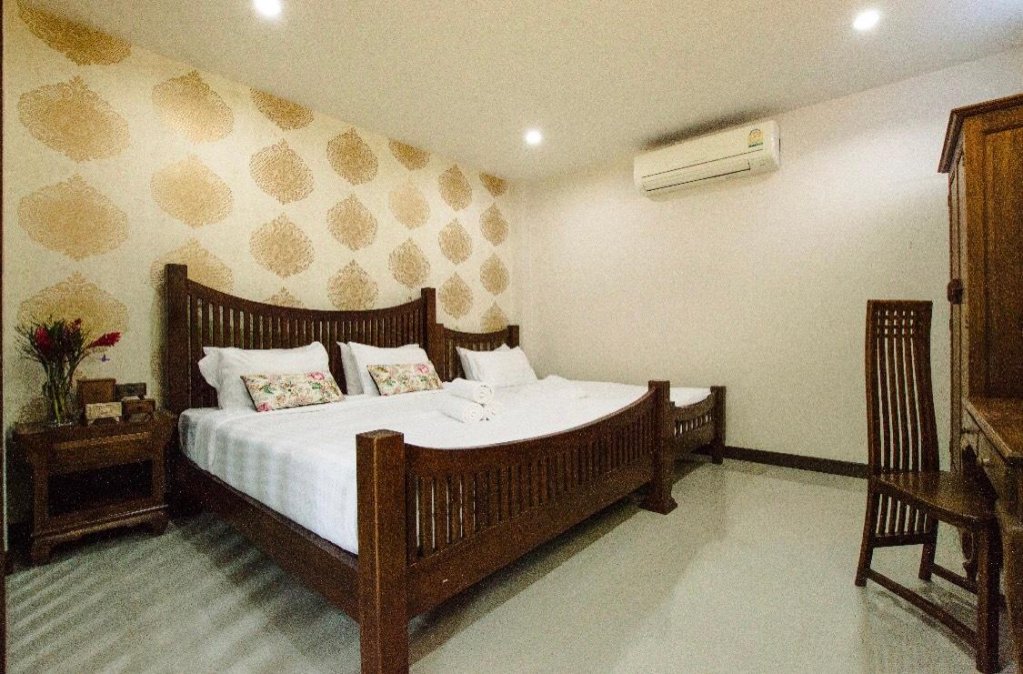 Фото Baan Plubthong