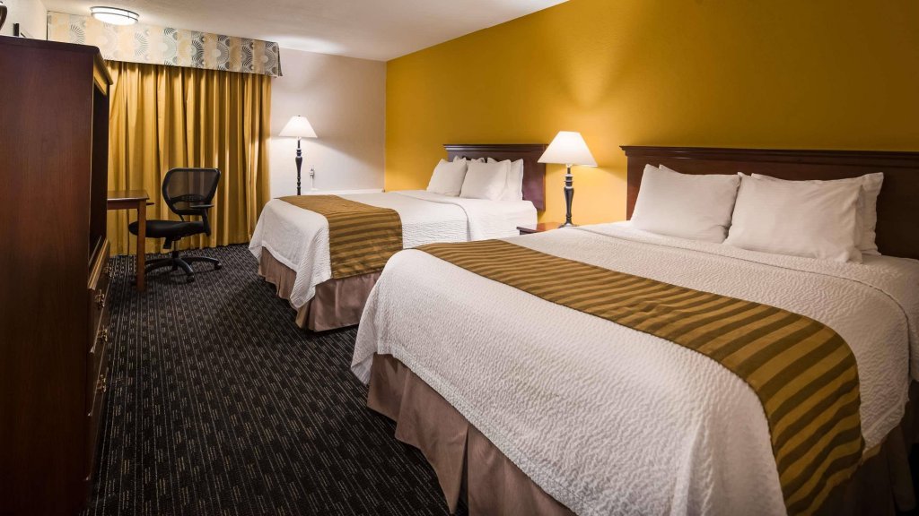 Фото Best Western Village Inn