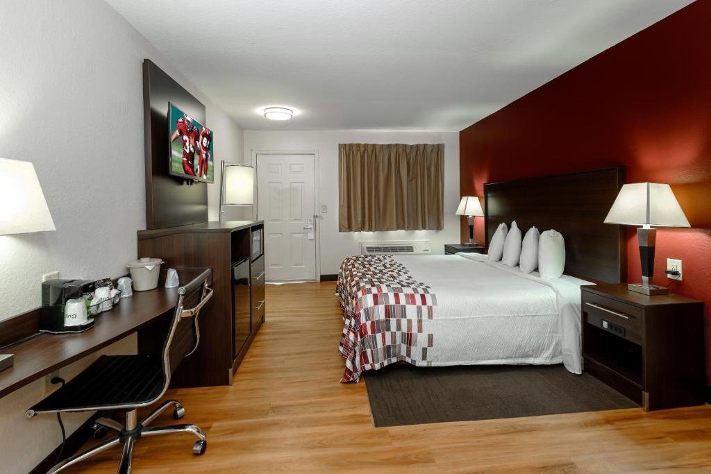 Фото Red Roof Inn Helen