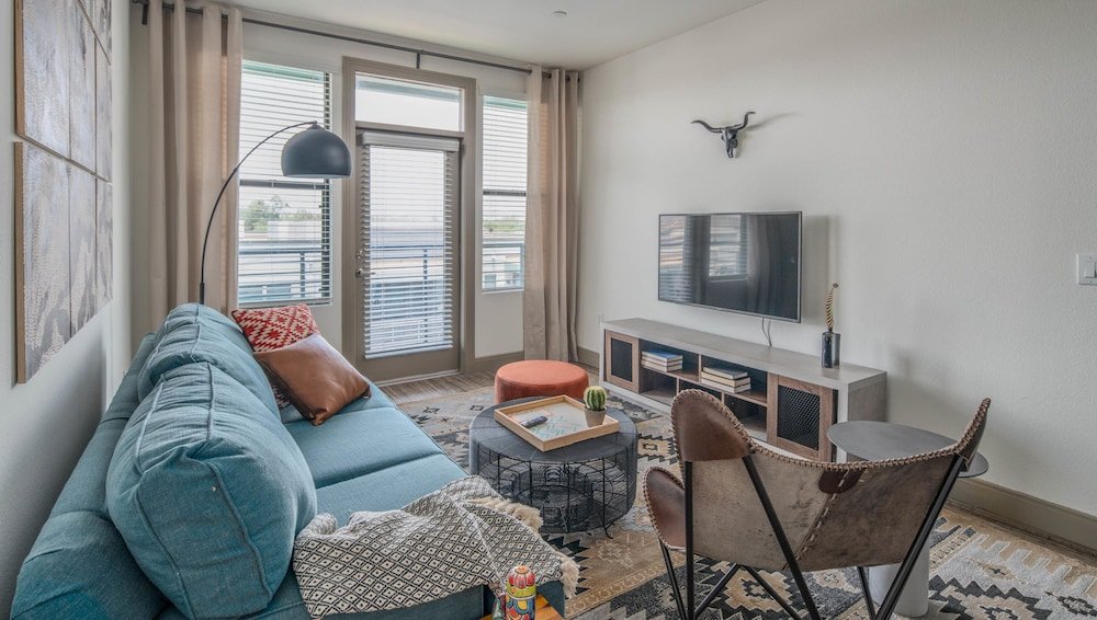 Фото Luxe Tempe Apartments by WanderJaunt