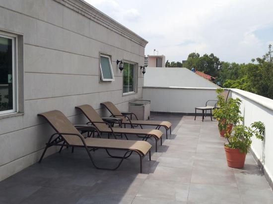 Фото Residence L'heritage Aristóteles 140 by Bluebay