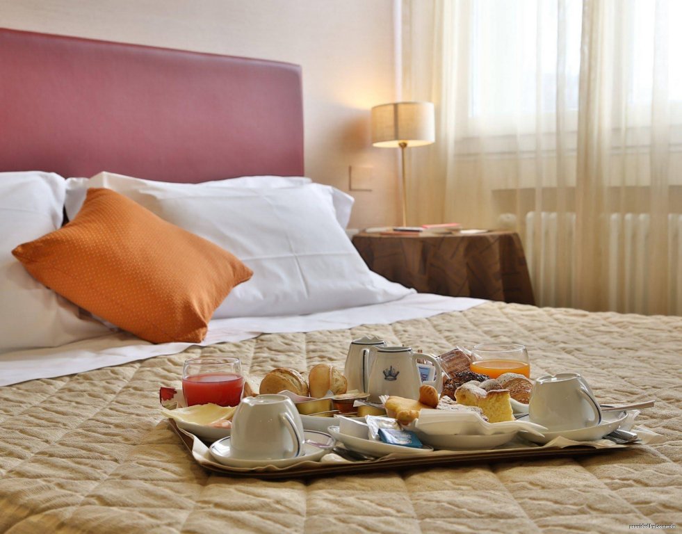 Фото Hotel Maggiore Bologna