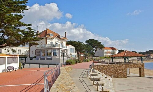 Внешний вид отеля Le Grand Large в Ле Бернери-ан-Ре, фото 1