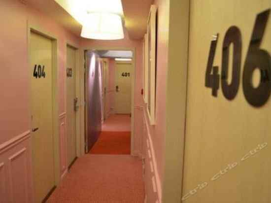 Фото Ibis Styles Paris Gare du Nord Tgv