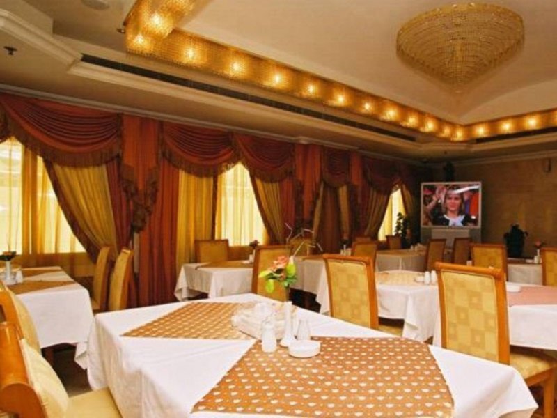 Фото Oyo 328 City Plaza Hotel