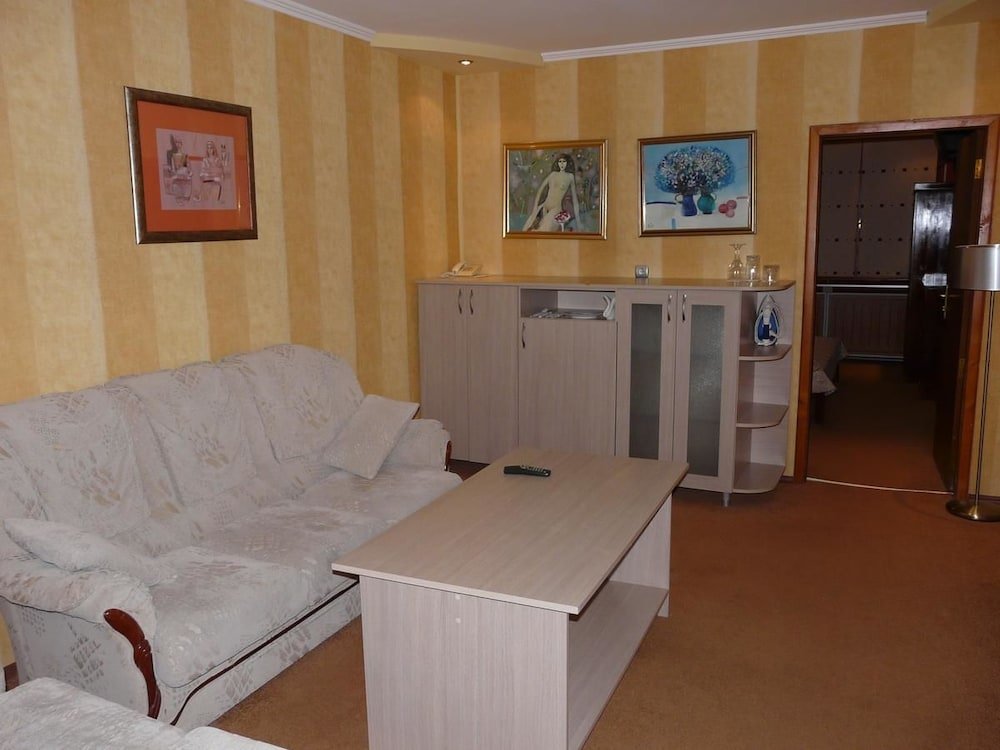 Фото Hotel Ustra