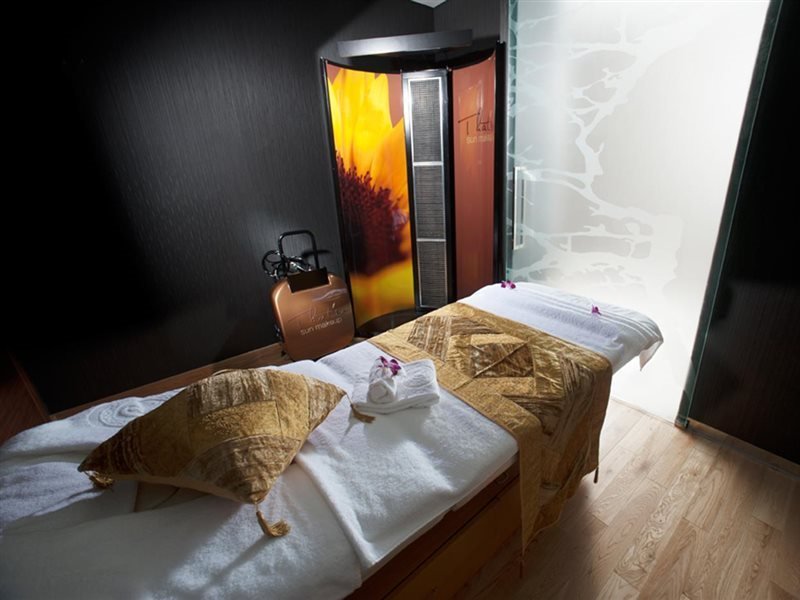 Фото Ramee Grand Hotel and Spa