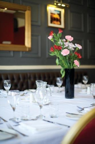 Фото The Royal Hotel