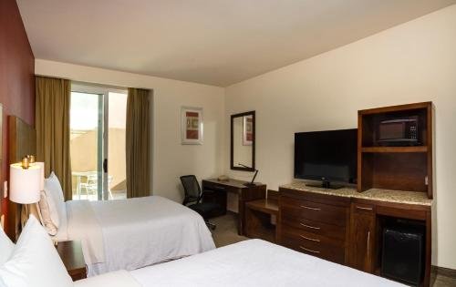 Фото Hilton Garden Inn Queretaro