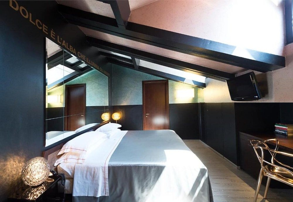 Фото Phi Hotel Bologna