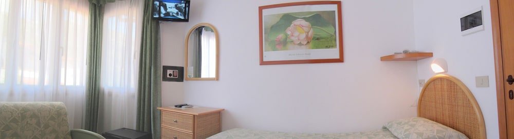 Фото Hotel Montemerlo