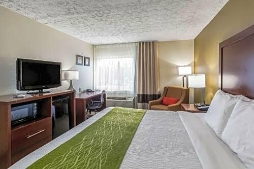 Гостиница Comfort Inn Medford - Long Island в Фармингвилле