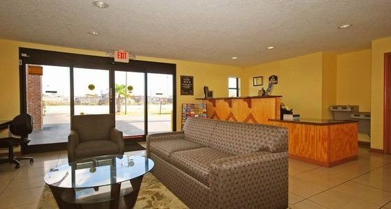 Фото Red Roof Inn Baldwin