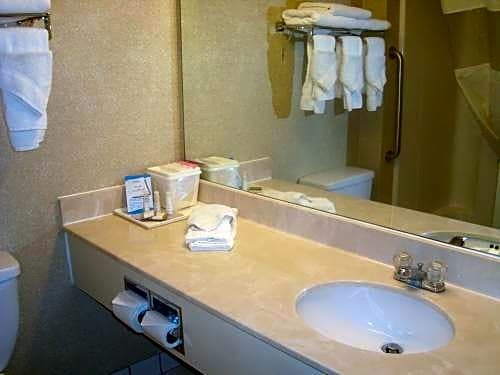 Фото Baymont by Wyndham Casper East