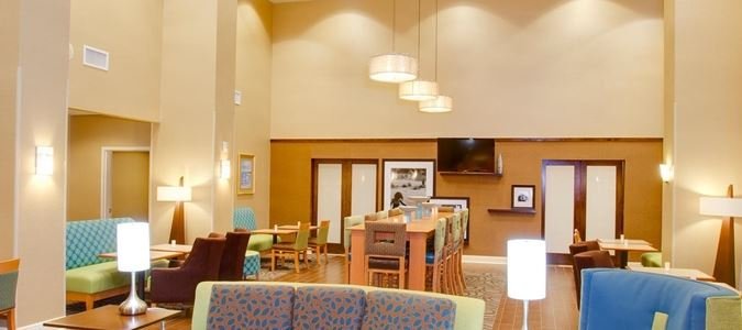 Фото Hampton Inn & Suites Tampa East