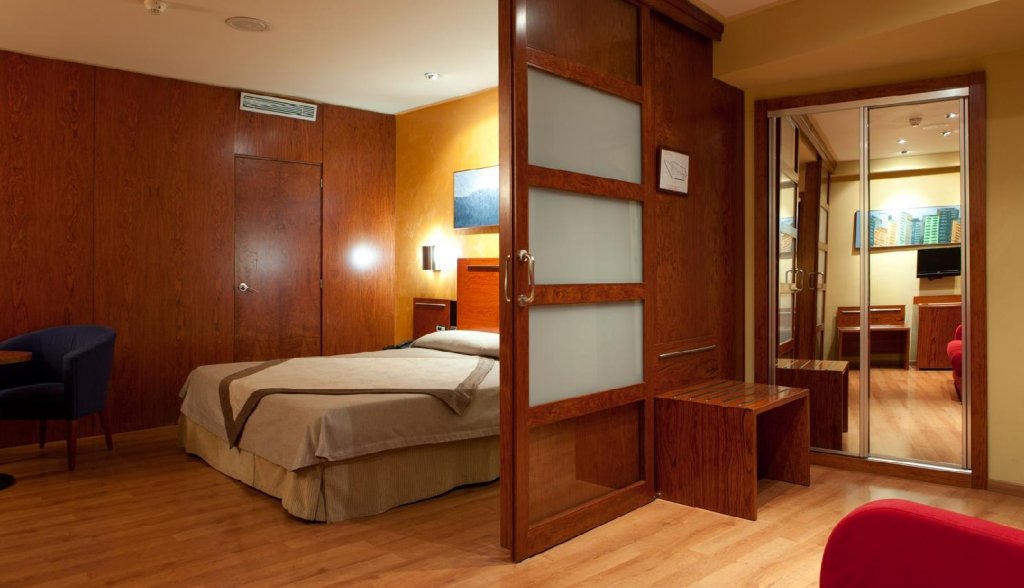 Фото Hotel Garbi Millenni 