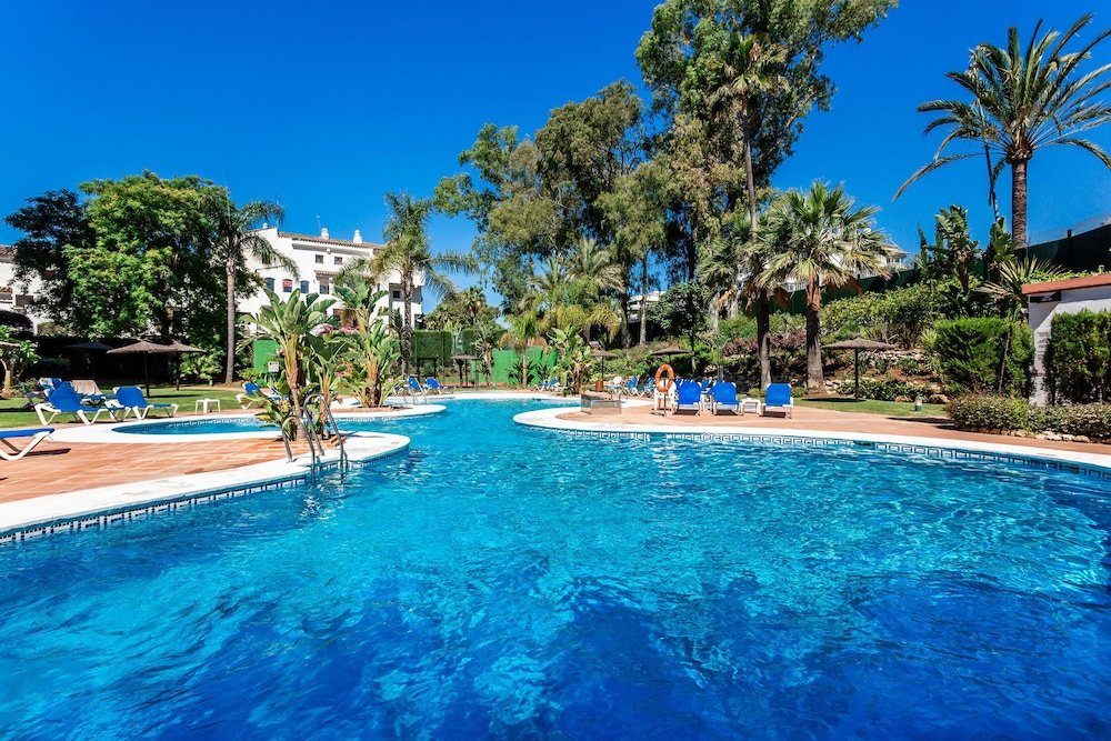 Фото 2-Bedrooms Apartment Puerto Banus-Beach