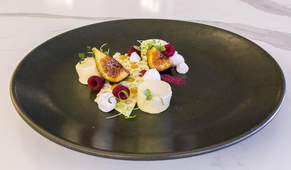 Фото Hilton Surfers Paradise Hotel & Residences