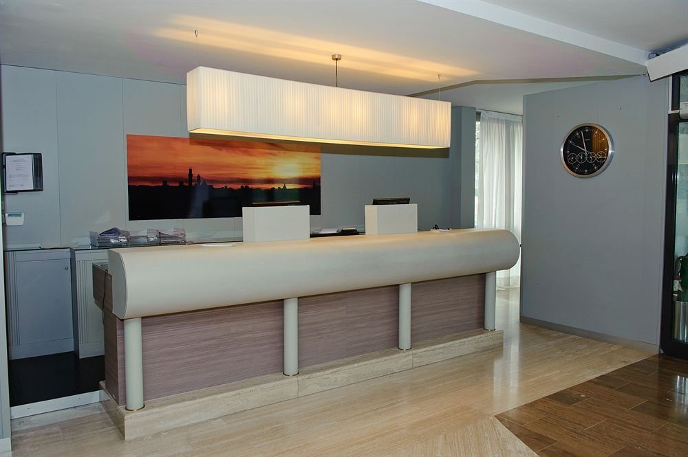 Фото Hotel Executive