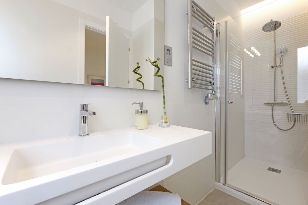 Фото Angel Square by Madflats Collection