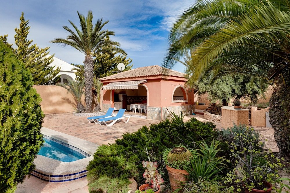 Фото Villa with 2 Bedrooms in Torrevieja, with Private Pool, Enclosed Garden And Wifi - 5 Km From the Beach