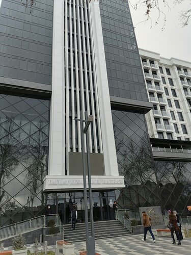 Porno filmdagi keng dumbali ayollar