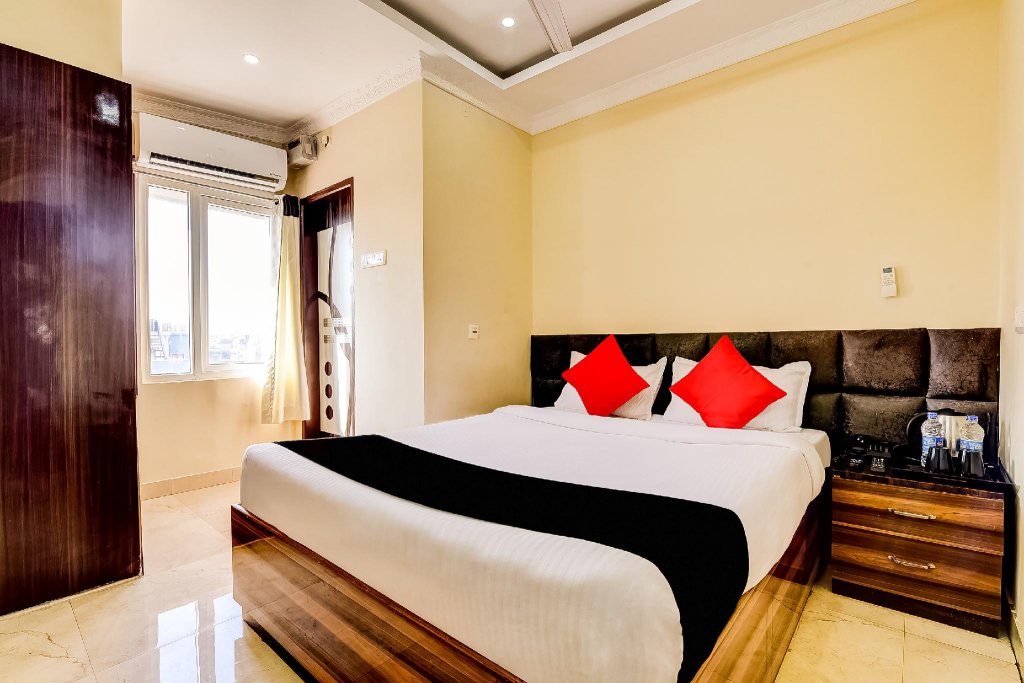 Фото Fabhotel Good Luck Residency