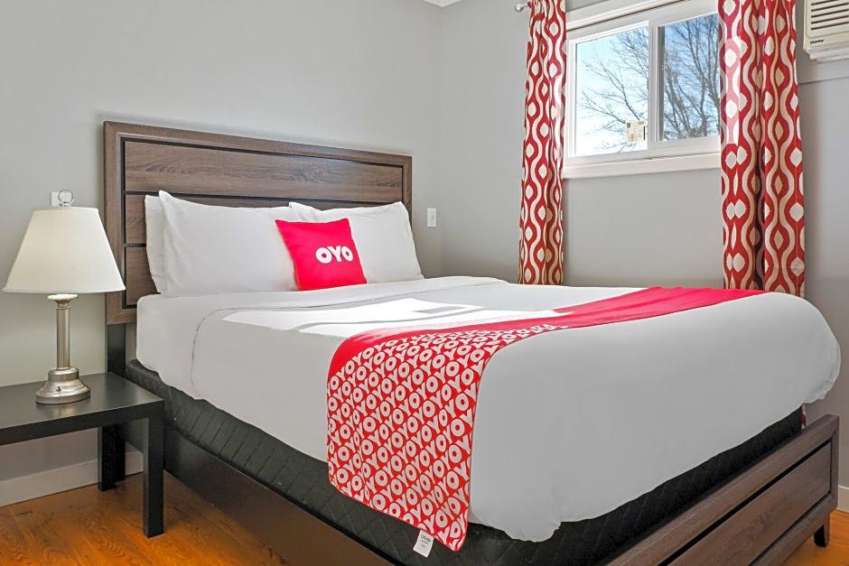 Фото Hotel Bethel - Fort MacLeod, Ab