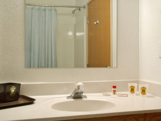 Фото Super 8 by Wyndham Cobleskill Ny