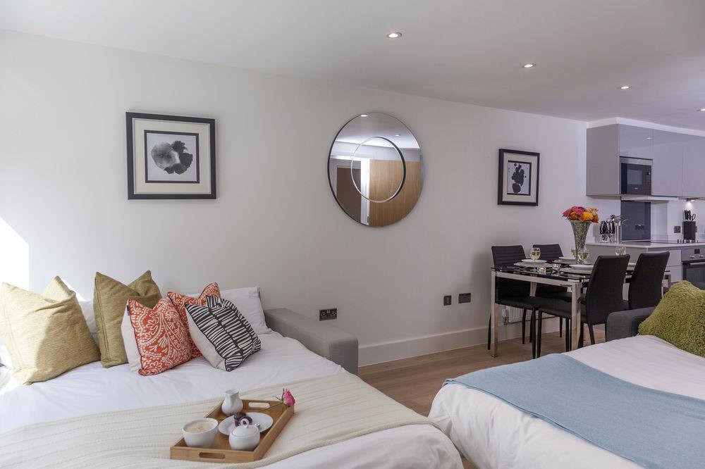 Фото Premier Inn London Tower Bridge