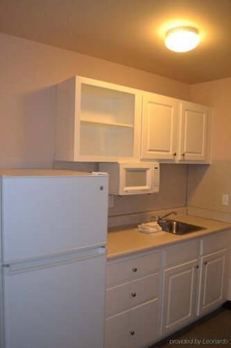 Гостиница Suburban Studios Westminster Denver North в Торнтоне