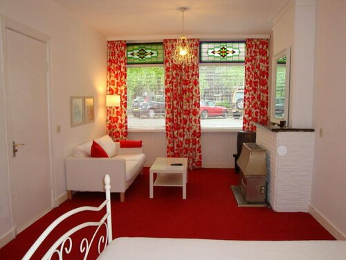 Внешний вид отеля Bed and Breakfast Amsterdam в Амстердаме, фото 1