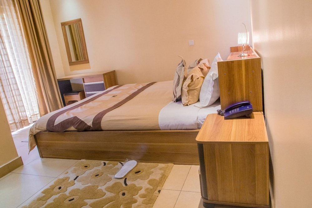 Фото Rohi Apartment Hotel