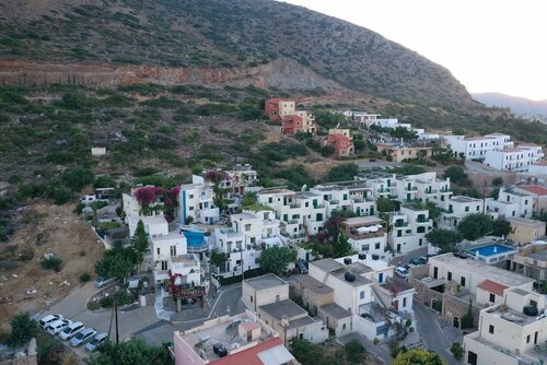 Гостиница Quiet And Peaceful And Very Relaxing Suite in Complex With Pool and Ac