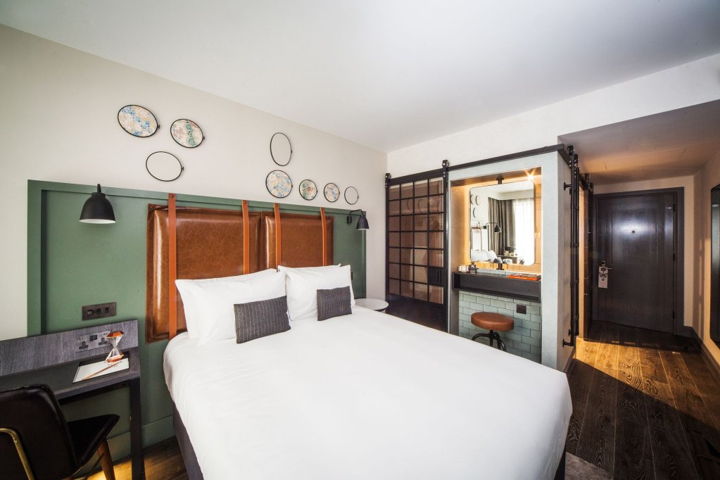 Фото Clayton Hotel City of London