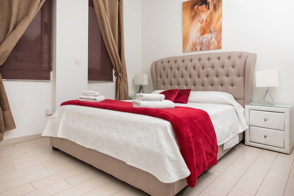 Фото Mesogios House Suites