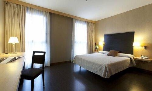 Внешний вид отеля Hotel Rice Bulevar в Бургосе, фото 2