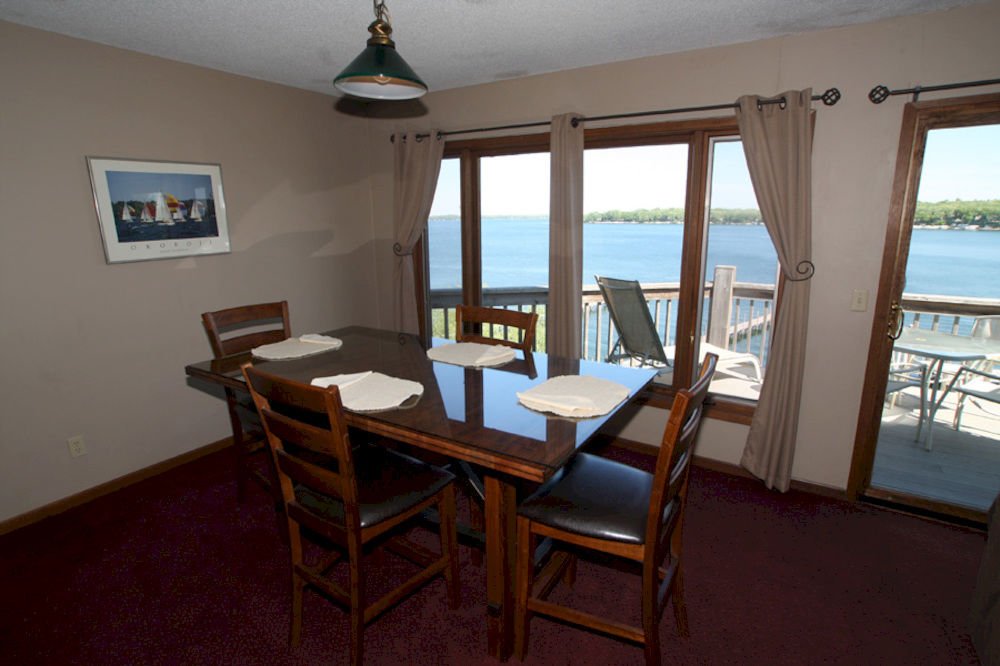 Фото West Oaks Resort