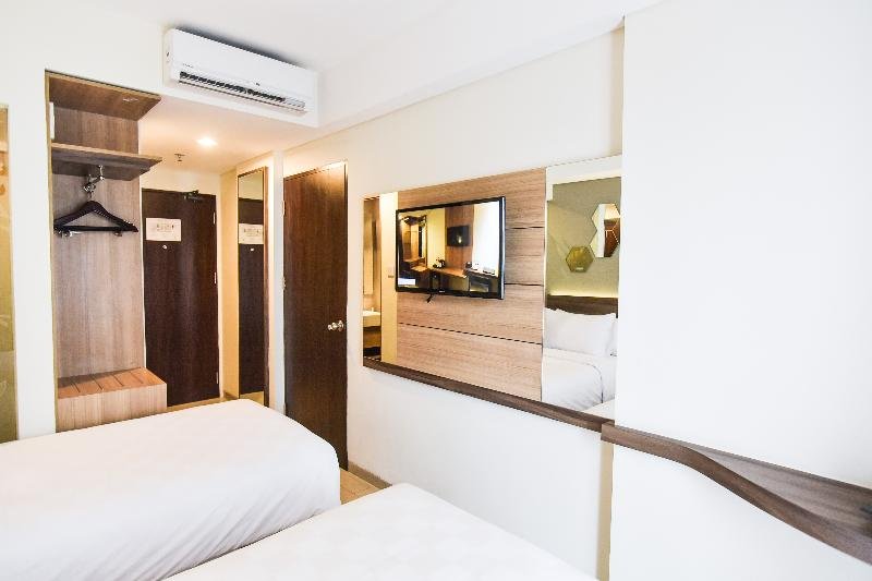 Фото Golden Tulip Essential Tangerang