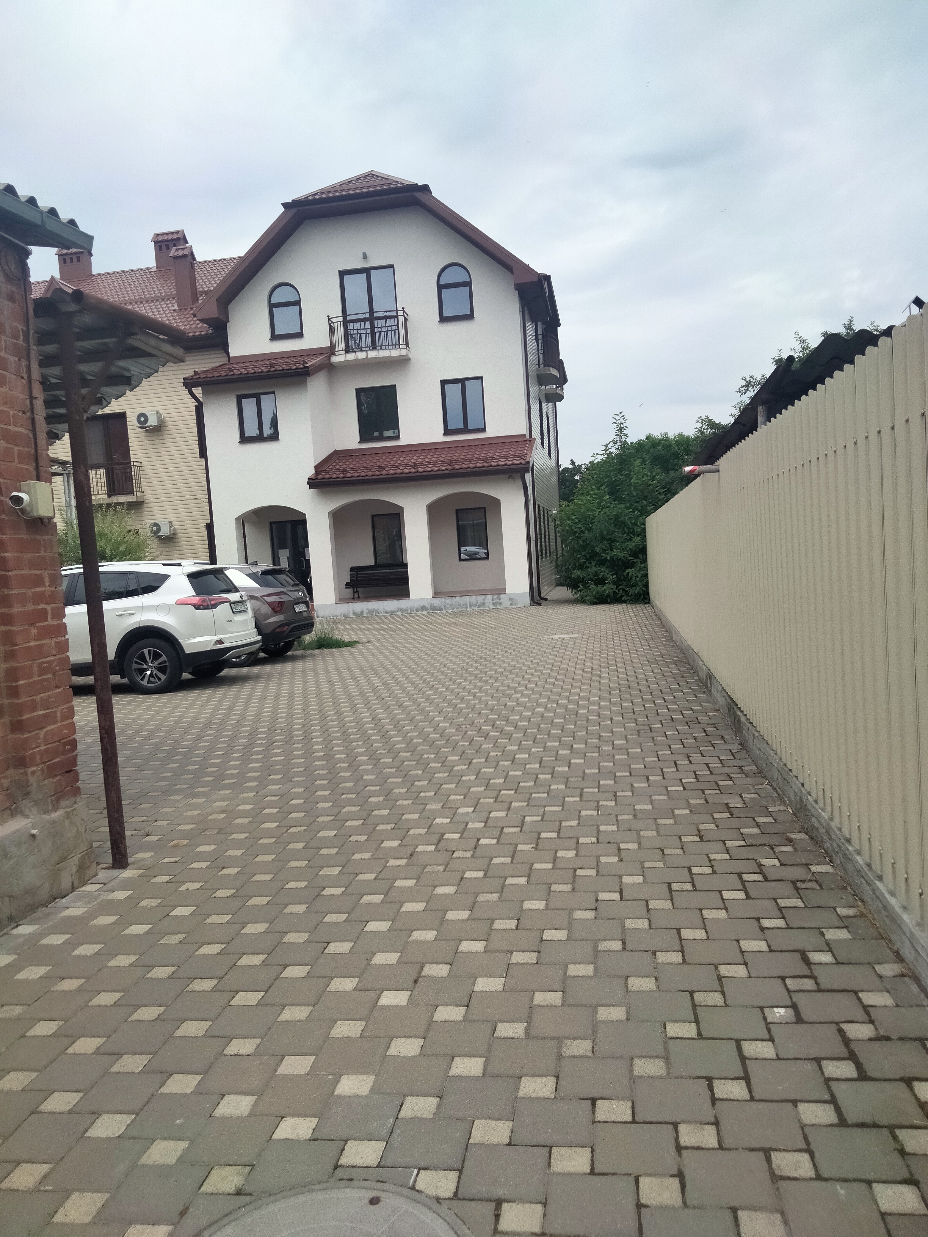 Фото Август