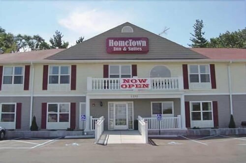 Гостиница HomeTown Inn & Suites