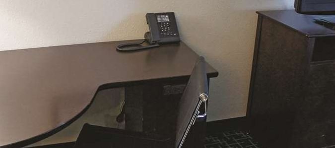 Фото La Quinta Inn & Suites by Wyndham Kansas City Airport