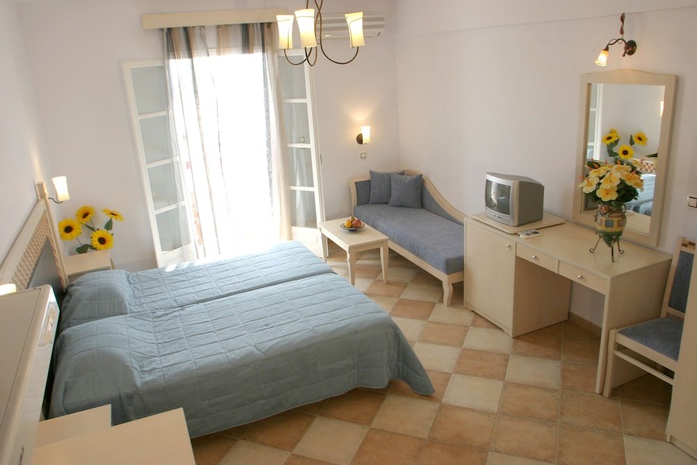 Фото Pyrgos Beach Studios