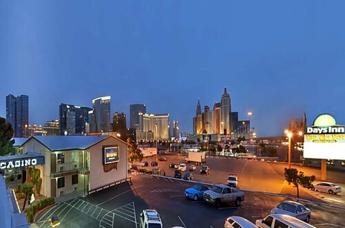 Гостиница Days Inn by Wyndham Las Vegas Wild Wild West Gambling Hall