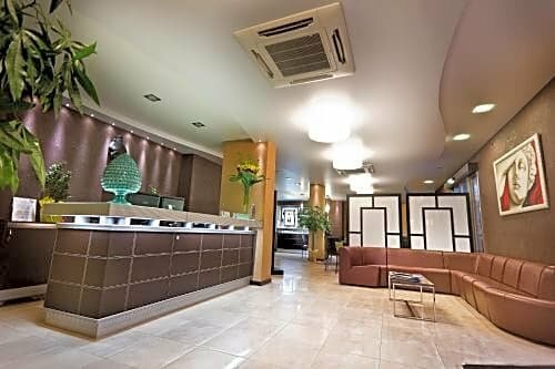 Внешний вид отеля Melqart Hotel в Шакке, фото 5