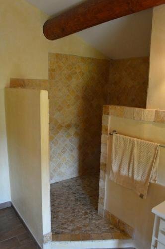 Гостиница Ferme De Palumiane в Ньоне