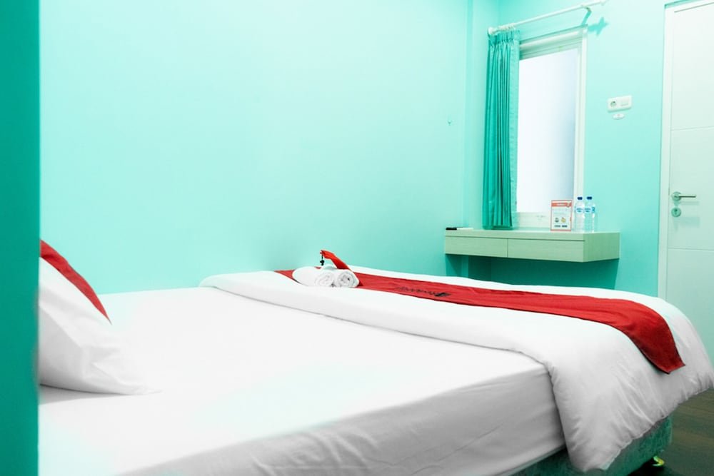 Фото RedDoorz Hostel @ Di Panjaitan Simpang Lima