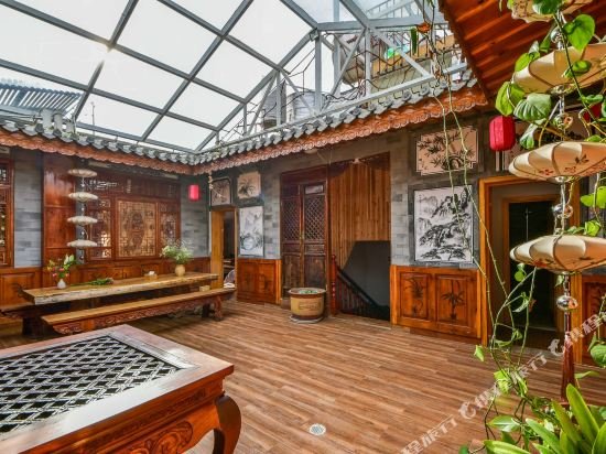 Фото Floral Hotel Dali Cangshan Muyun